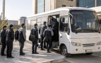هزینه سرویس ایاب و ذهاب کارکنان در مشهد؛ عوامل مؤثر بر قیمت